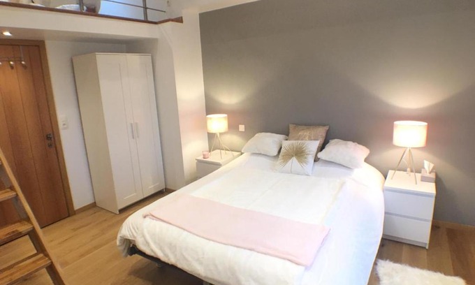 Vielsalm Cama Y Desayuno | B&B Pegasus II - Chambre familiale de luxe avec sauna privatif et coin repas