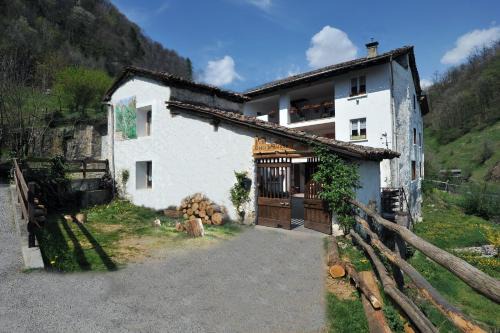 Pasturo Cama Y Desayuno | B&B Rocca di Bajedo