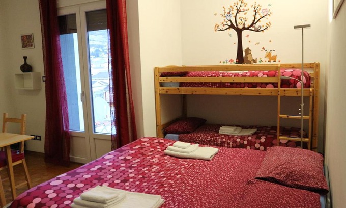 Trento Cama Y Desayuno | B&B Taramelli - garage per bici o 2 moto