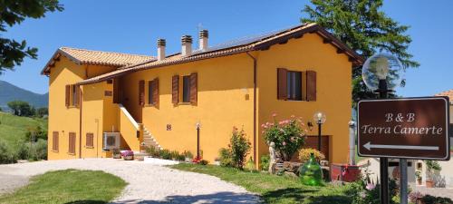 Camerino Cama Y Desayuno | B&B Terra Camerte