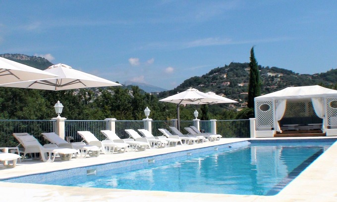 Grasse Cama Y Desayuno | B&B With Charm - Quiet With Kitchen & sw Pool