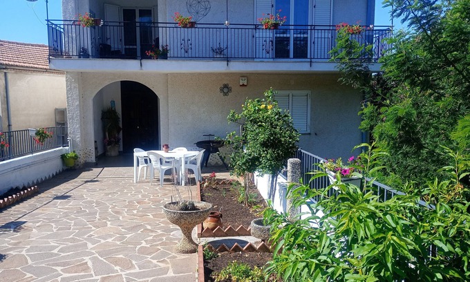 Grumento Nova Cama Y Desayuno | B&B Yasmir Home
