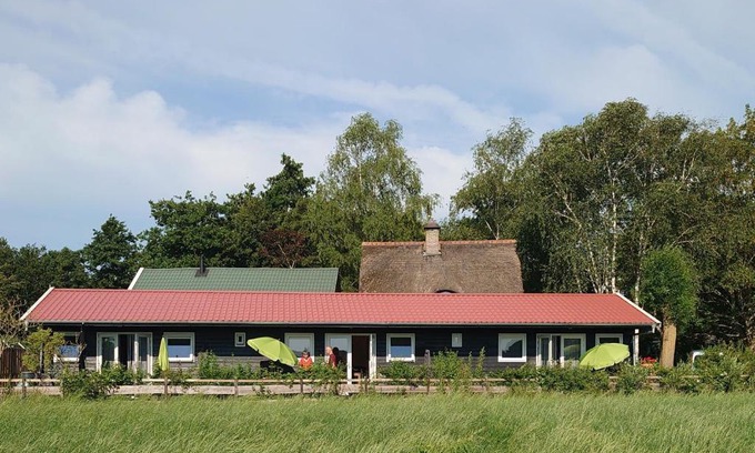 Oostwoud Cama Y Desayuno | B&B ZusenZomer