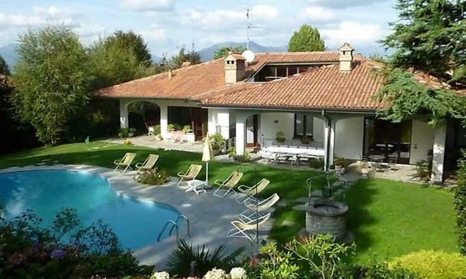 Cassago Brianza Villa | B-Hermosa Villa con piscina
