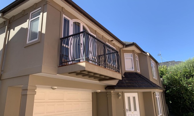 Mount Maunganui Casa | B.E.A.C.H Hideaway, in the heart of Mount Maunganui!
