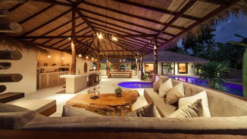 Hin Hong Villa | Baan Tham 2 villas 10 bedrooms