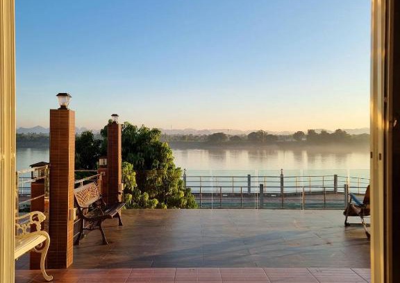 Nakhon Phanom Casa | BaanJergun-บ้านเจอกัน
