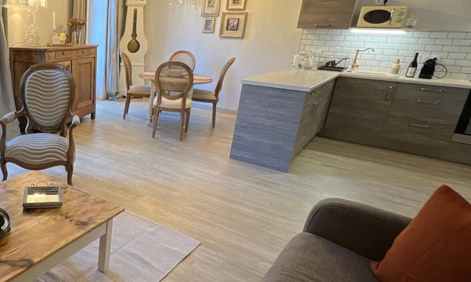 Villefranche-de-Rouergue Apartamento | Apartamento-Baño en la habitacion-Apartment-0