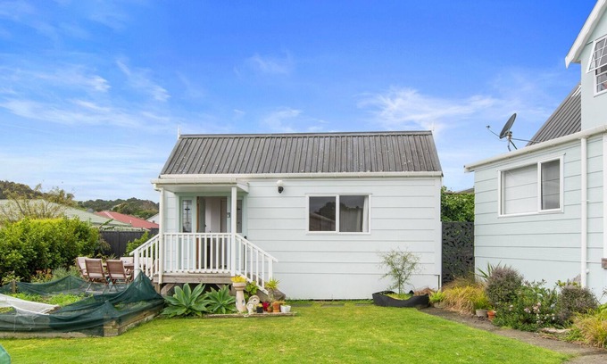 Ngunguru Casa | BACH BY THE SEA - NGUNGURU HOLIDAY UNIT, with a garden in Ngunguru