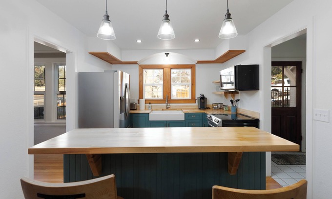 Placerville Casa | Back of the Moon Cottage in the Hills