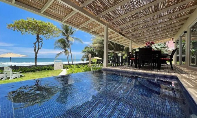 Playa Hermosa Casa | Backyard Beach House: Oceanfront Luxury 5 Bdr