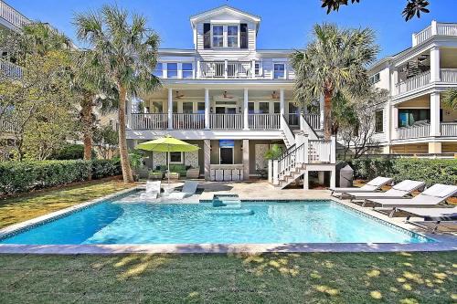 Isle of Palms Casa | Backyard Oasis- Steps 2 Beach, Private Pool & Bar, Sleeps 16, 7 Bedrooms 5 and a half bathrooms "The Lucky Penny"