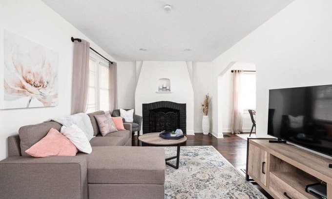Broad Ripple Casa | Backyard + Porch, Pet-Friendly | Broad Ripple Retreat