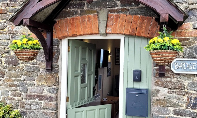 Stibb Cabaña | BADGERS SETT, pet friendly, country holiday cottage in Kilkhampton