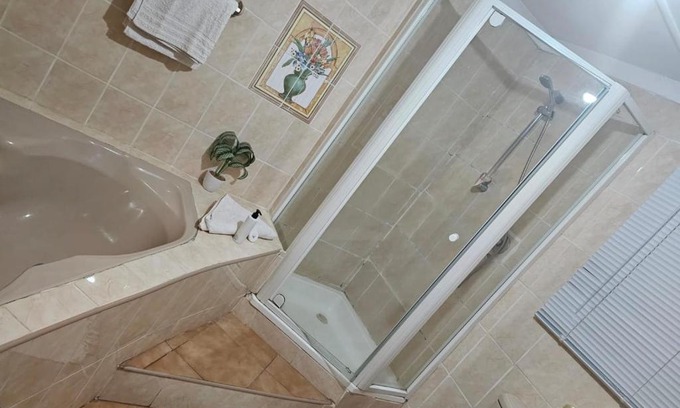 Nkonkobe Casa | Badi's B&B Guest house