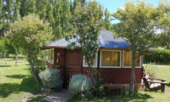 Dina Huapi Cabina | Cabaña Bagua (con pileta climatizada y jardín ) complejo Alentue