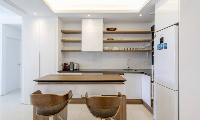 Els Arenals del Sol Apartamento | BahíaSuite - Luxe and Relax