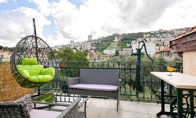 Haifa Apartamento | Bahai gardens view, german colony central location