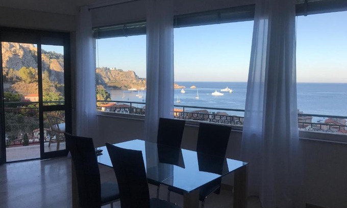 Villagonia Apartamento | Baia Taormina Apartment