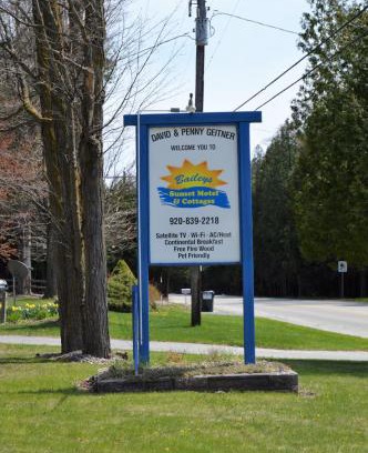Baileys Harbor Casa | Baileys Sunset Cottages