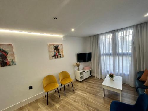 Andujar Apartamento | BAJO A habitación con literas Apartamentos JUAN ROBLEDO Centro Ciudad