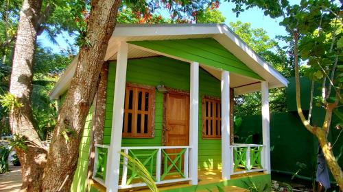West End Cabina | Bak A Yaad