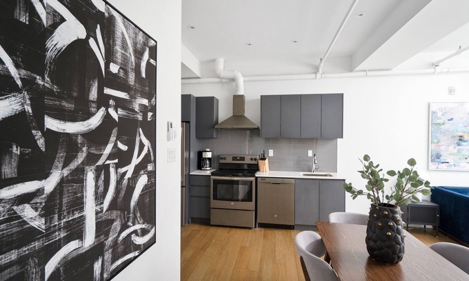 Chinatown Apartamento | BAKAN Gem in the city : MODERN 1BD in Old Mtl/DT