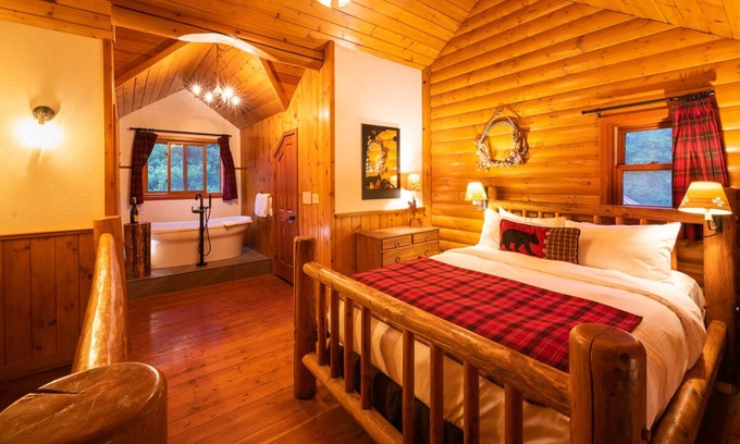 Lake Louise Cabina | Baker Creek | Superior Jacuzzi Suite
