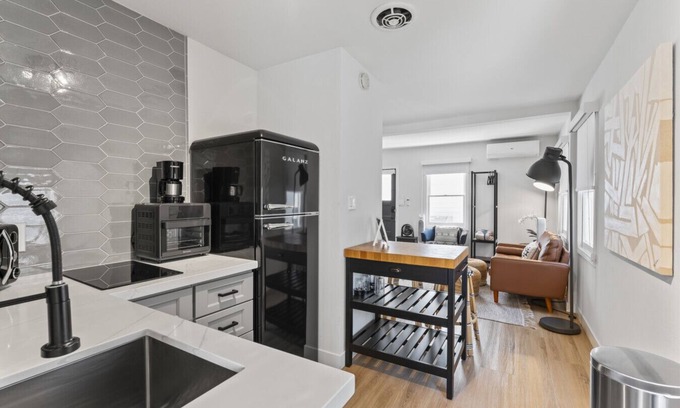 Balboa Island Apartamento | Balboa Island Cottage- Air Conditioning! Walk to Ferry!