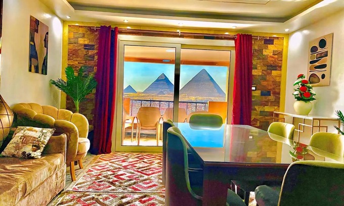 Kafrat al Jabal Apartamento | Balcony Pyramids view
