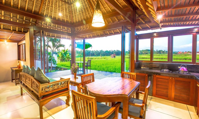 Lodtunduh Villa | ¡Vistas de lujo del campo de arroz de Bali Harmony Villa a la venta desde $ 99!