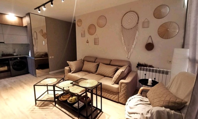 Batumi Apartamento | Bali Style Expats Flat: Coffee & Yoga & Work room