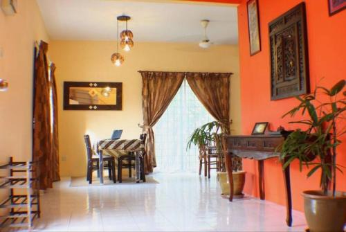 Kota Perdana Casa | Balinese Villa at Seri Kembangan12 to15 pax
