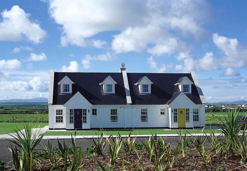 Ballybunion Casa | Ballybunion Holiday Cottages No 27 by Trident Holiday Homes