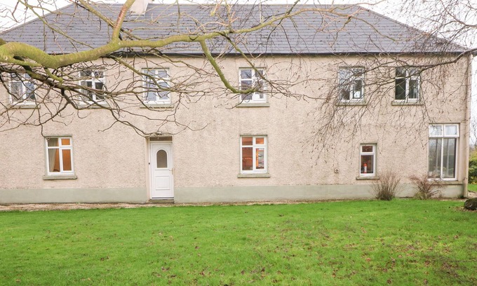 Ballingarry Casa | BALLYGRENNAN HOUSE, pet friendly in Ballingarry, County Limerick