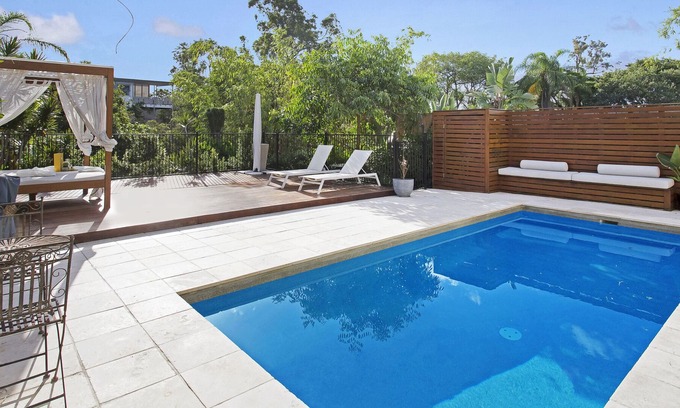 Morningside Casa | Balmoral House Retreat Pool & Spa