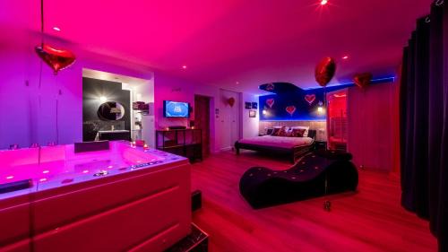 Longvic Apartamento | BALNEO - SAUNA - WIFi - LA CLÉ DU DÉSIR