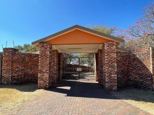 Rustenburg Cabina | Bambelela Lodge