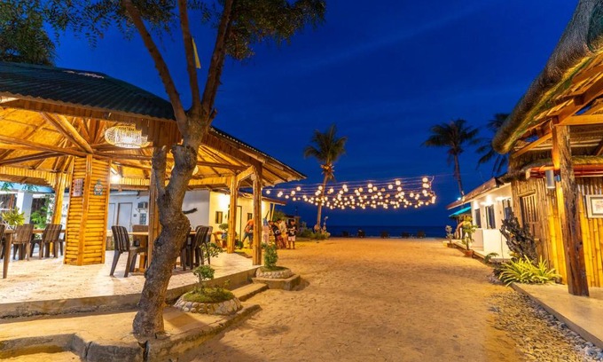 Alaminos Complejo | Bamboo Paraiso Resort at Bolo Beach
