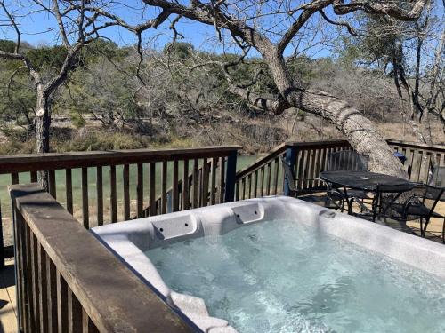 Bandera Casa | Bandera Stronghold Retreat