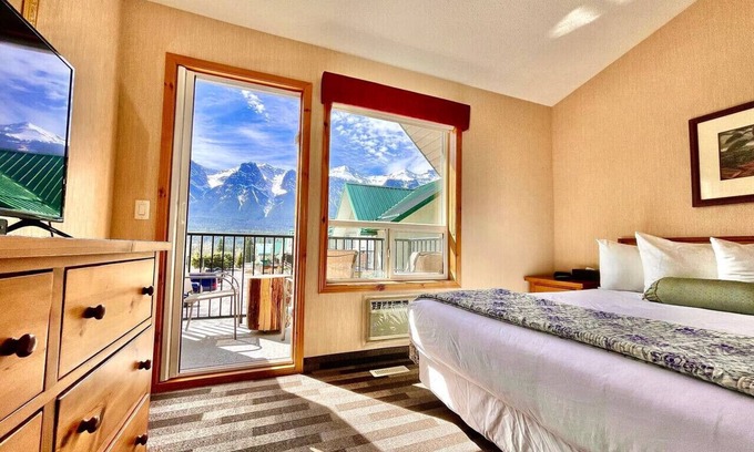 Harvie Heights Casa | Banff wood lodge- Mtnview/Chalet townhouse/7ppl