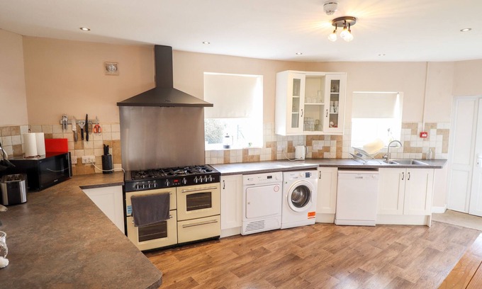 Mablethorpe and Sutton Cabaña | Bank House
