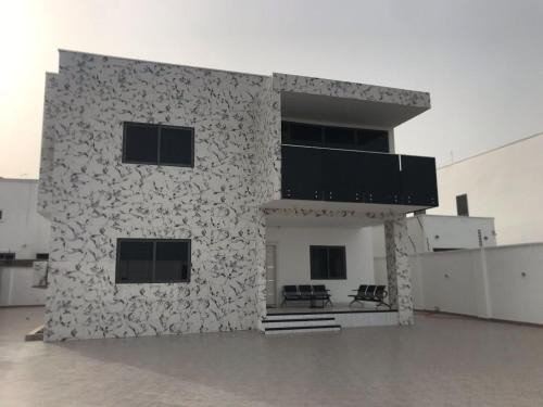 Prampram Casa | Banner Vacation Home & Swimming Pool