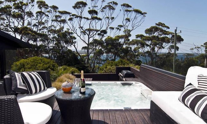 Mollymook Beach Casa | BANNISTER COVE MOLLYMOOK - Art House - spa -