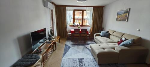 Razlog Apartamento | Bansko Pirin Golf & Country Club Blue Mountains View