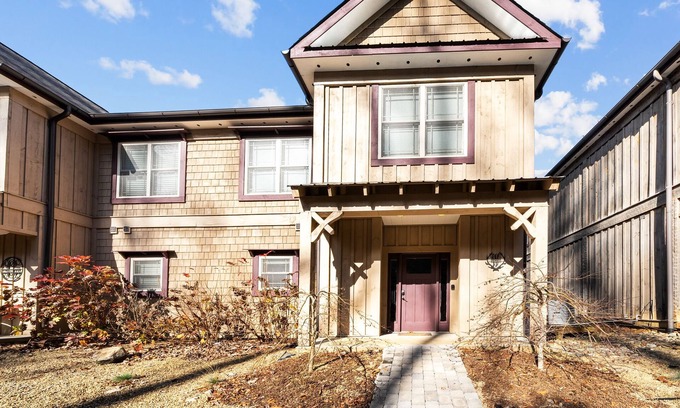 Andersonville Condominio | Bar W Retreat, Lakeview Condo, Sleeps 8, Stardust Marina Area