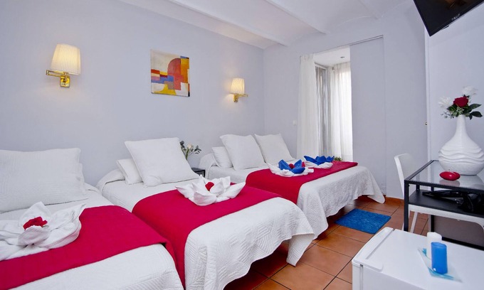 el Camp d'en Grassot i Gracia Nova Casa | Barcelona City Rooms