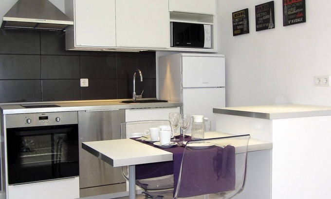 La Maternitat i Sant Ramon Apartamento | BARCELONA:MODERN AND COZY APARTMENT
