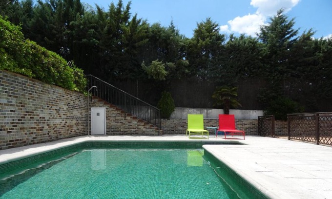 Torrelodones Cama Y Desayuno | BArcoiris B&B - Adults Men only - SOLO PARA HOMBRES