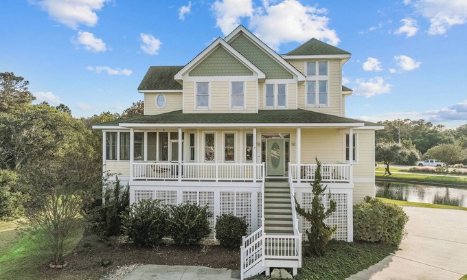 Buck Island Casa | Bare Feet Retreat 4-bed 3.5-bath home in Corolla, pet friendly, hot tub, sleeps 10